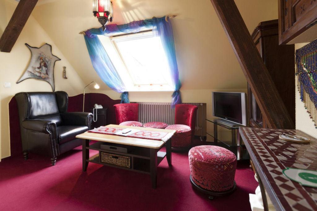 Themen Hotel Terrassen Cafe باد موندر ام ديسته المظهر الخارجي الصورة